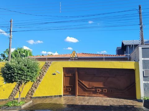 Casa à venda em Hortolândia, Jardim Terras de Santo Antônio, com 3 quartos, com 170 m²